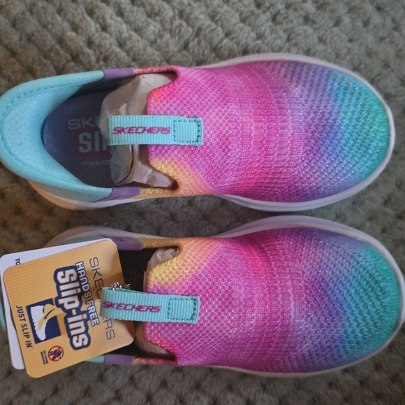 Slip in sketchers kids size 6 - Picture 4 of 5